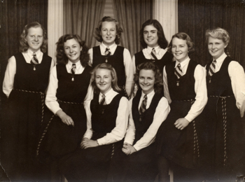 JunesFriends1947-2316.png